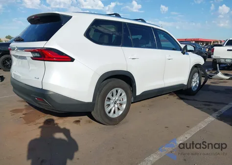 2024 Toyota Grand Highlander Xle z USA, uszkodzony, nr VIN 5TDAAAA55RS010065